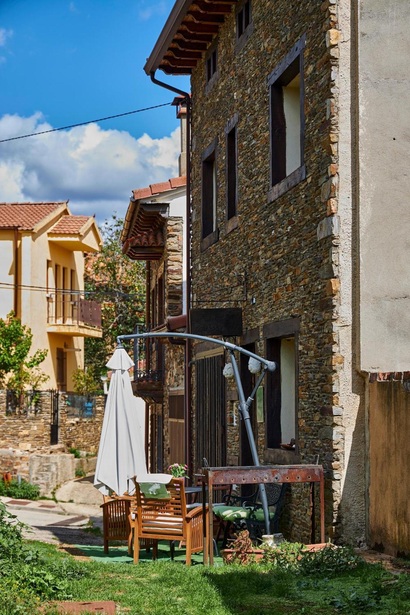 Casa Rural Fuente Del Arca Montejo Монтехо-де-ла-Сьерра Экстерьер фото
